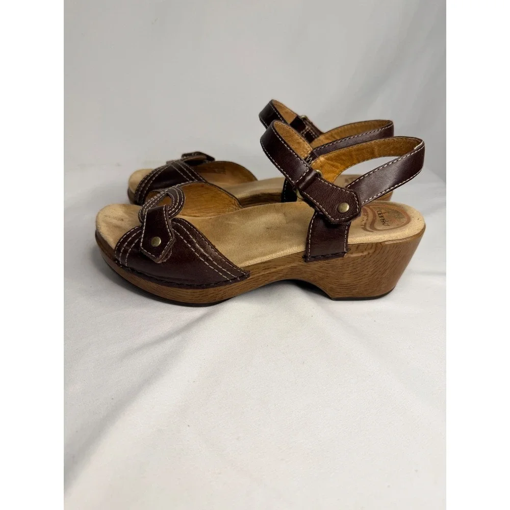 Dansko Womens Sara Brown Leather Wedge Sandals Clogs 37 Comfort Wooden Chunky